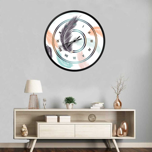 pastel renklerde dağınık tüy deseni, MDF duvar saati