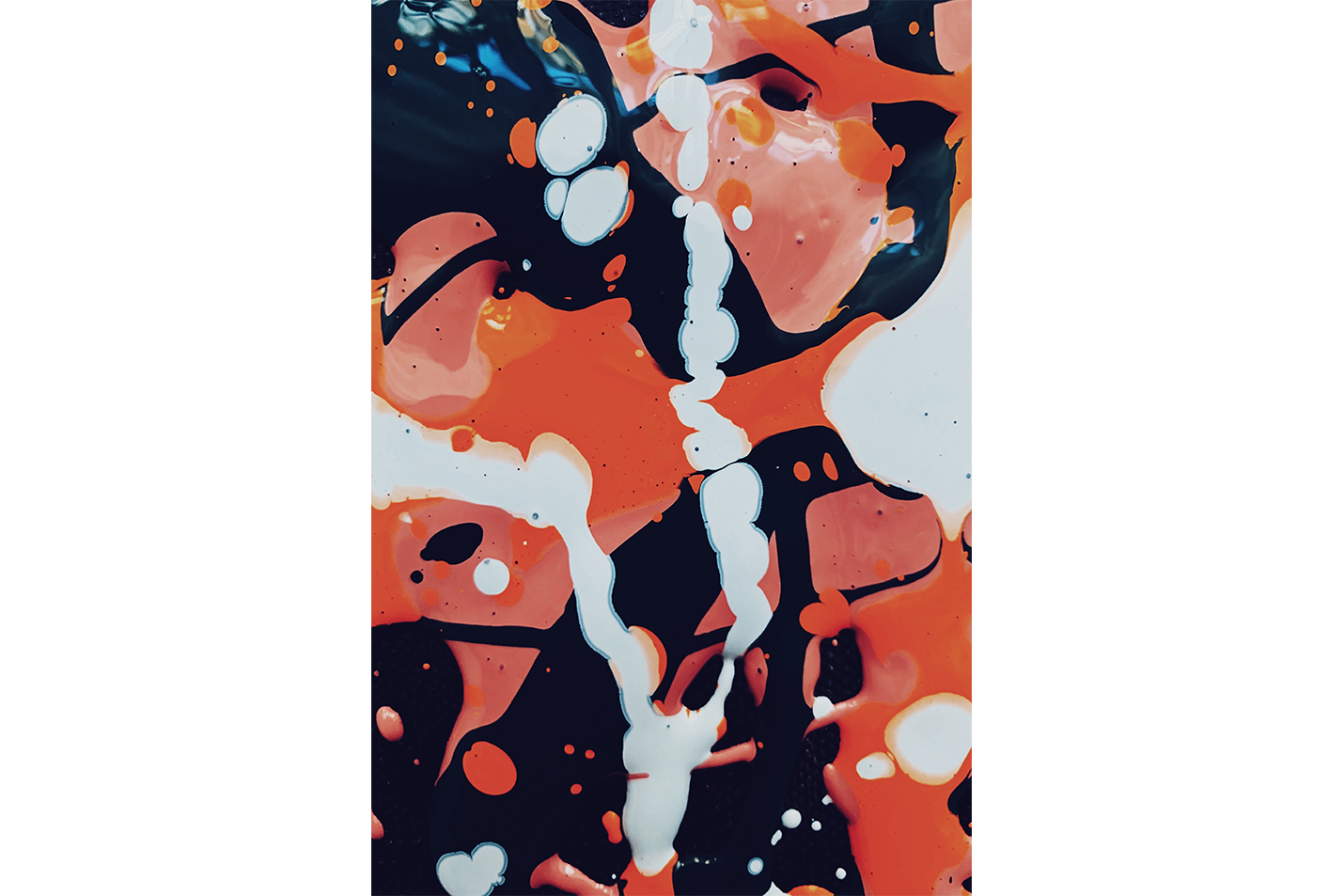 vibrant abstract art with dynamic splashes of orange and white paint on a dark background, abstract, art, kanvas tablo