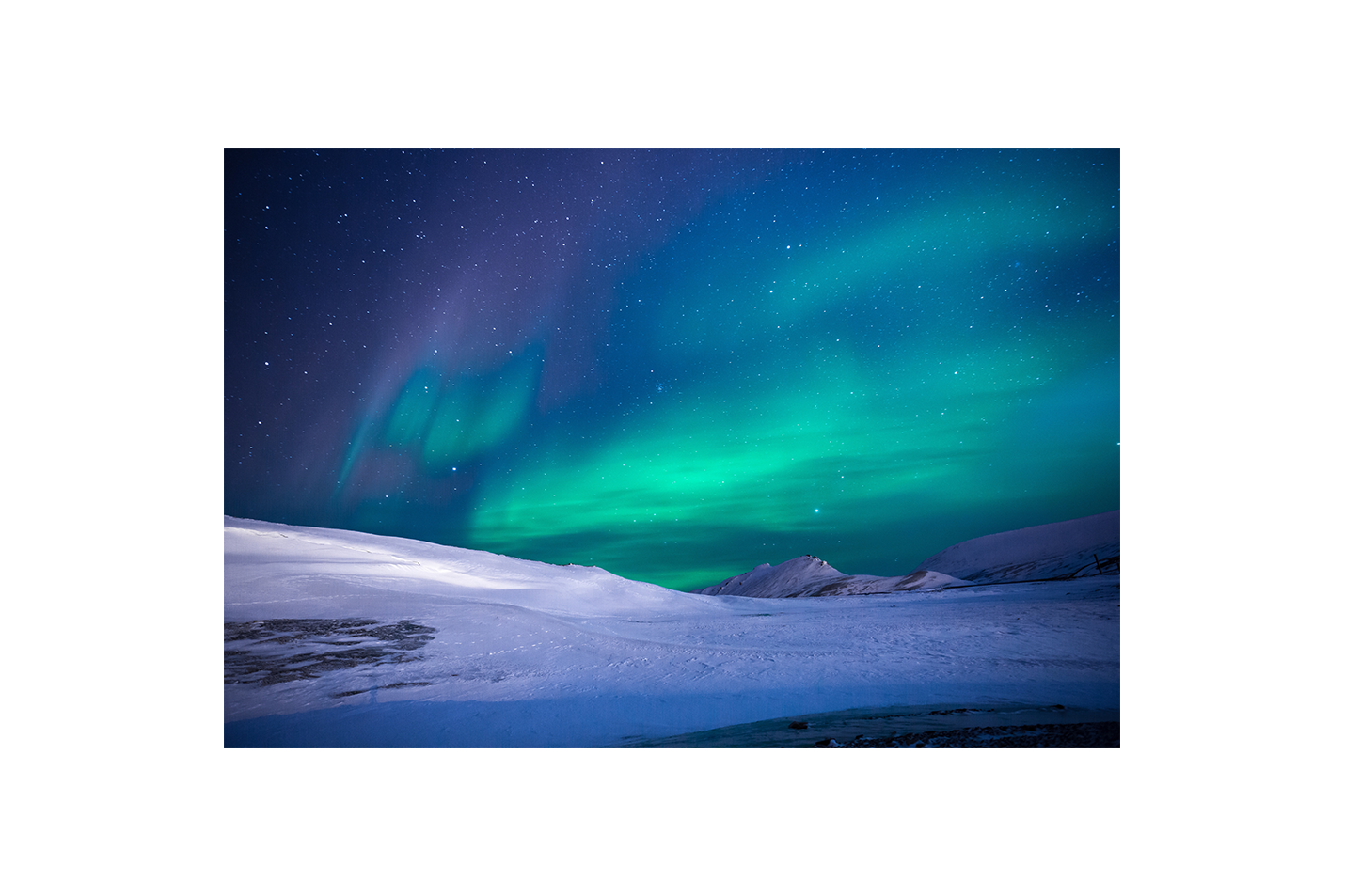 a beautiful green and blue aurora over a vast, snowy arctic landscape, view, art, kanvas tablo
